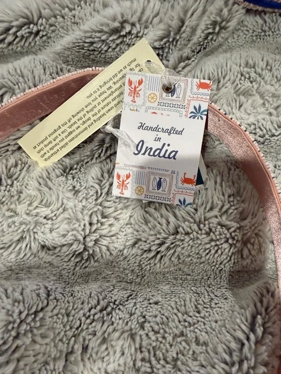 Beaded Fish Sardine purse  Bag in Pink with Blue & Orange Viral purse - Picture 5 of 5